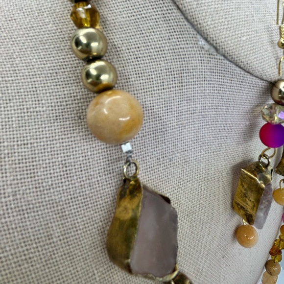 Handmade Upcycled Pink Dyed Agate Necklace and Earring Set - Picture 4 of 7